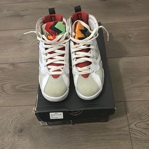 Air Jordan 7 retro BG Size grade School 7 White ,Grey and red